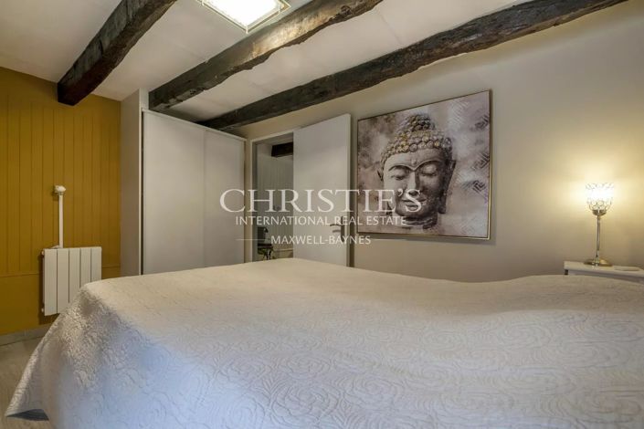 Image No.34-10 Bed Property for sale