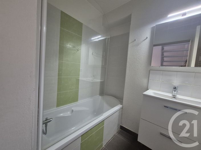 Image No.4-1 Bed House for sale