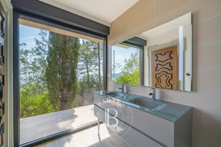 Image No.15-5 Bed House for sale