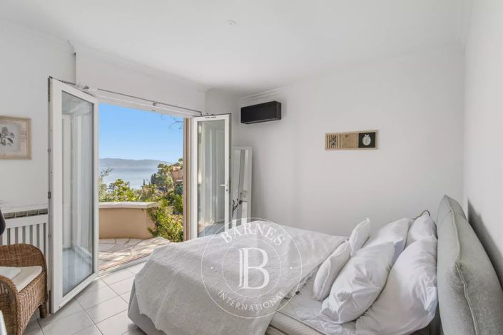 Image No.14-4 Bed House for sale