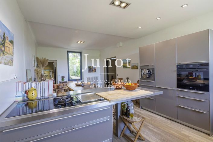 Image No.13-4 Bed House for sale