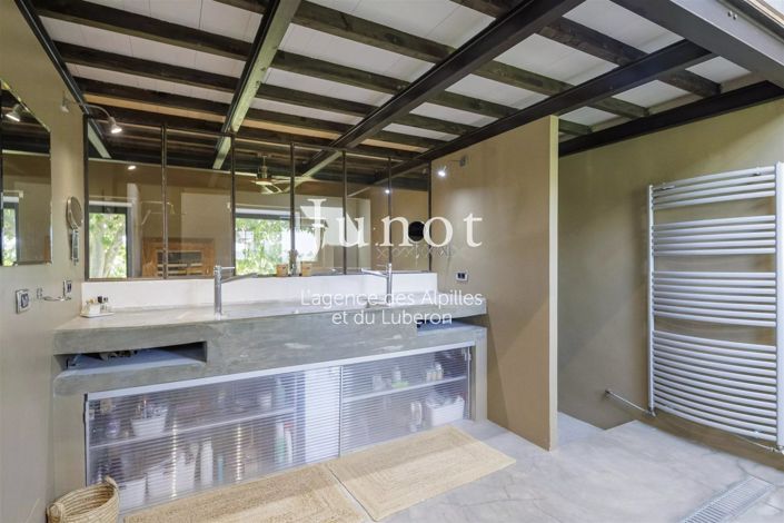 Image No.18-4 Bed House for sale