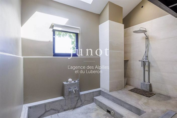 Image No.19-4 Bed House for sale