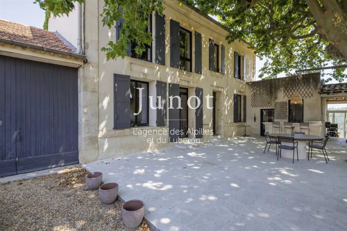 Image No.6-4 Bed House for sale