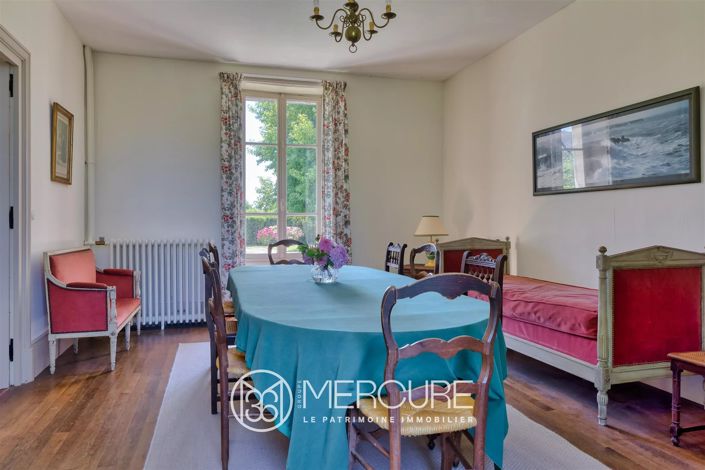 Image No.10-8 Bed House for sale