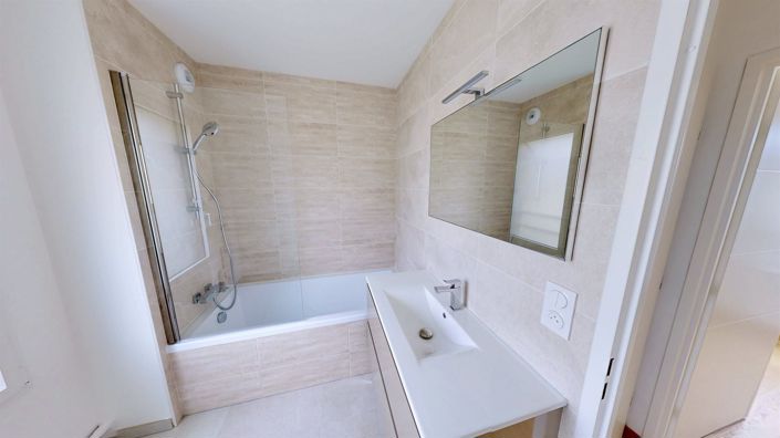 Image No.6-4 Bed House for sale