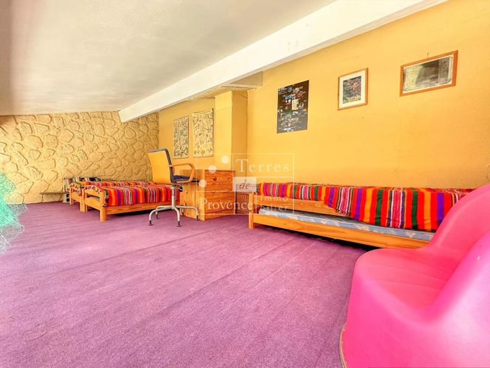 Image No.8-3 Bed House for sale