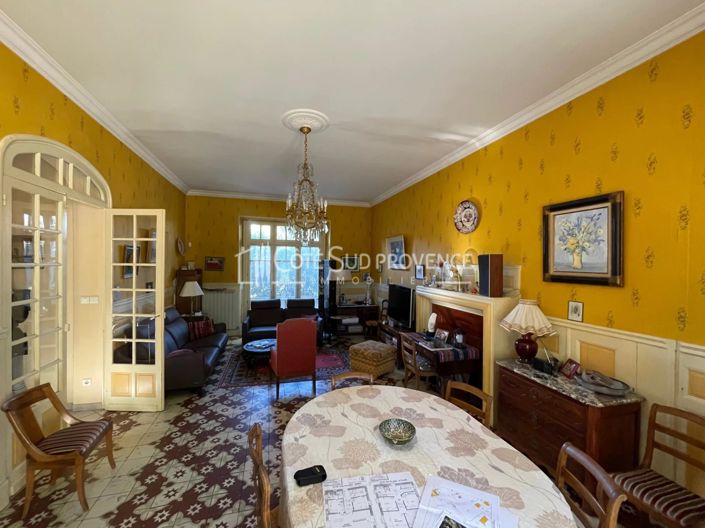 Image No.6-4 Bed House for sale