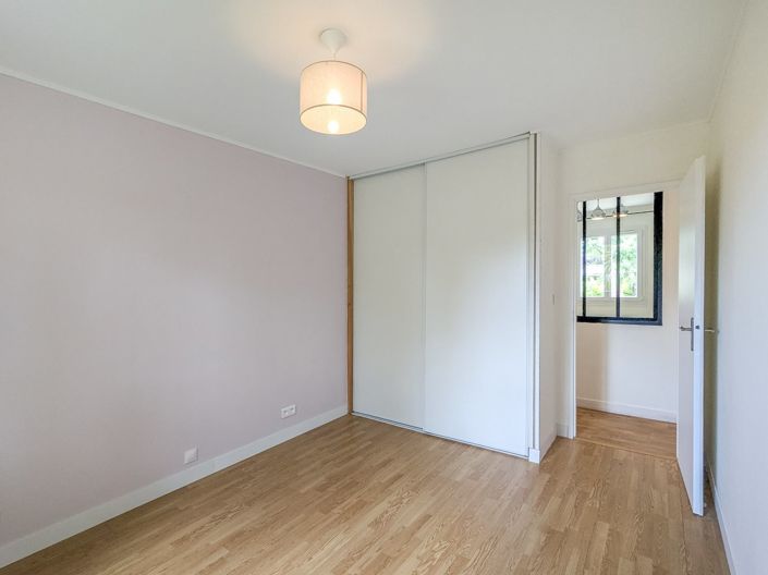 Image No.12-3 Bed House for sale