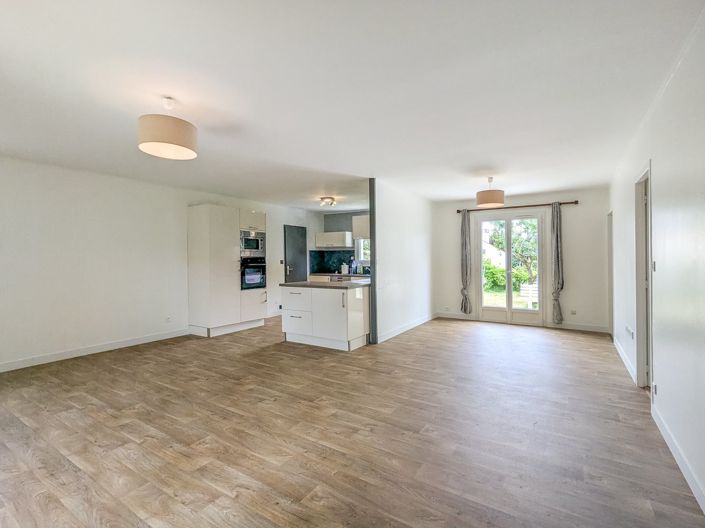 Image No.6-3 Bed House for sale