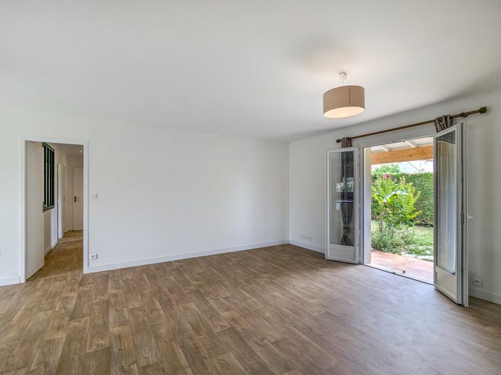 Image No.7-3 Bed House for sale