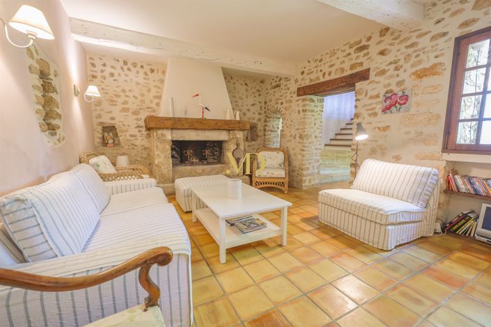 Image No.24-4 Bed House for sale