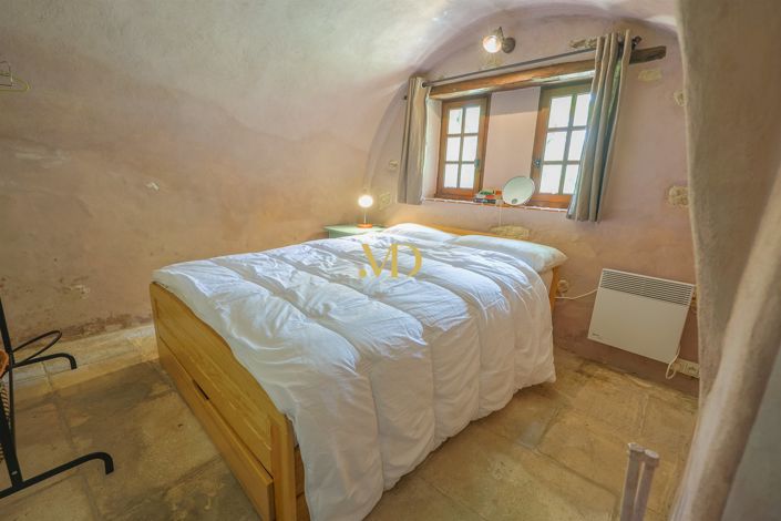 Image No.30-4 Bed House for sale