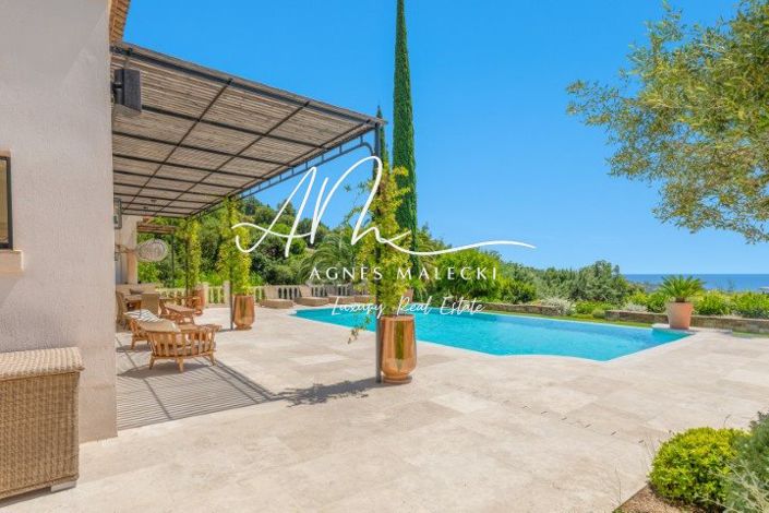 Image No.7-5 Bed House for sale
