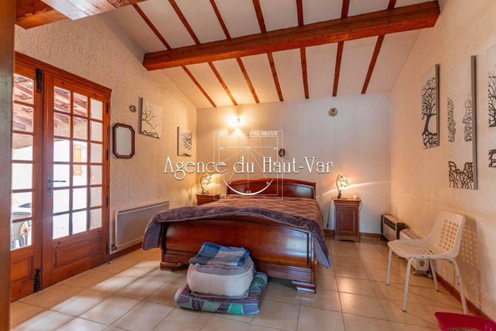 Image No.19-4 Bed House for sale