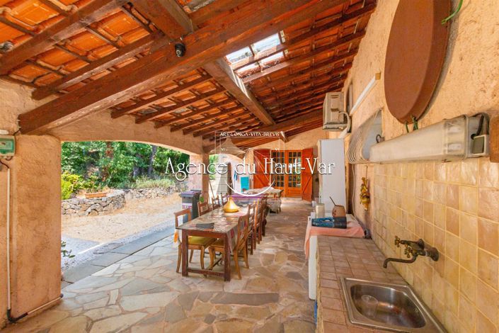 Image No.20-4 Bed House for sale