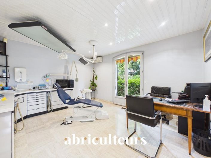 Image No.19-4 Bed House for sale