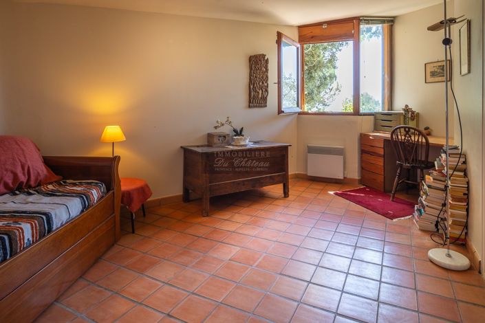 Image No.9-3 Bed House for sale