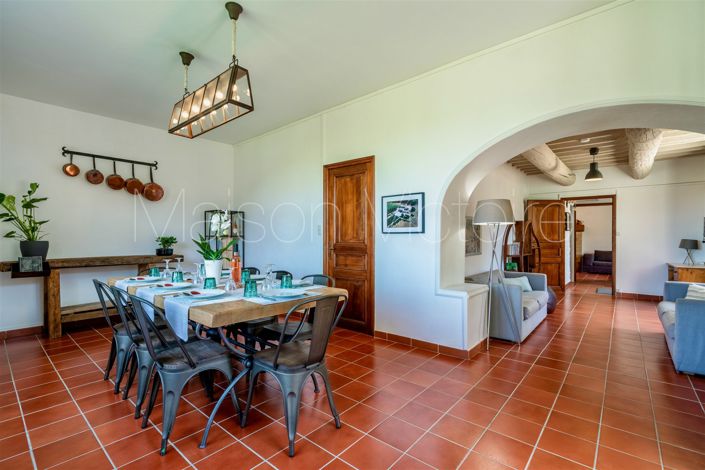Image No.16-7 Bed House for sale