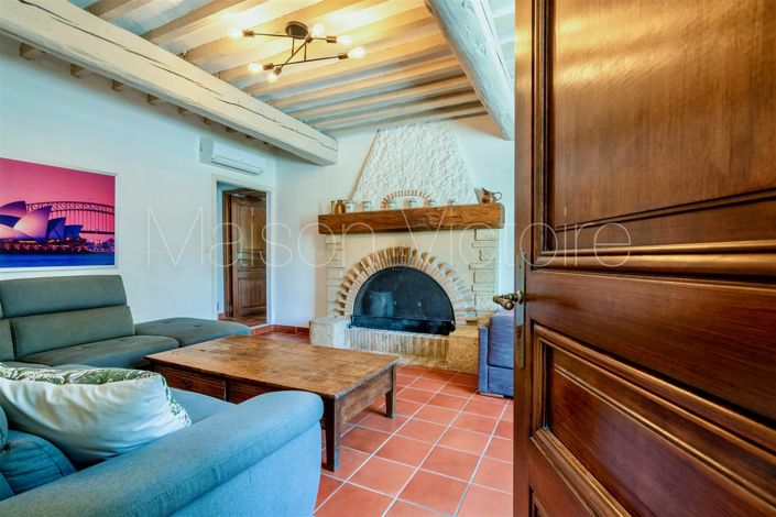 Image No.18-7 Bed House for sale