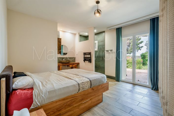 Image No.20-7 Bed House for sale