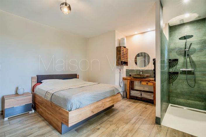 Image No.21-7 Bed House for sale