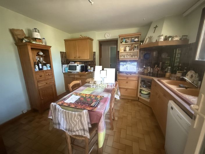 Image No.9-3 Bed House for sale