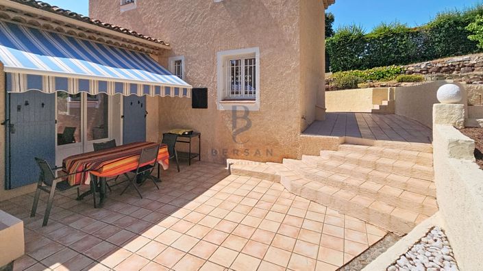 Image No.12-4 Bed House for sale