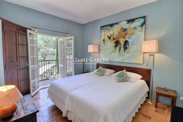 Image No.13-6 Bed House for sale