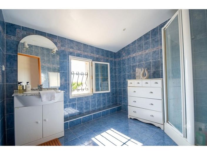 Image No.13-4 Bed House for sale