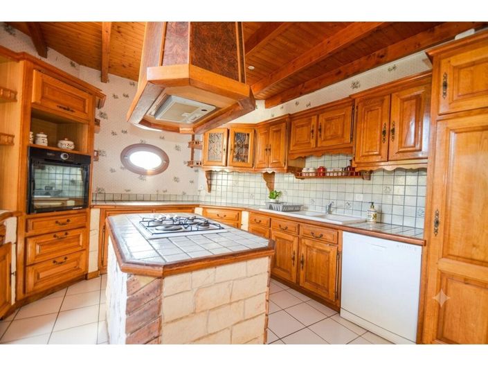 Image No.7-4 Bed House for sale