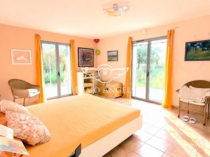 Image No.11-3 Bed House for sale