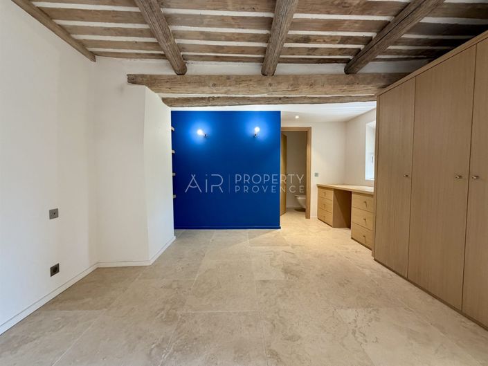 Image No.20-6 Bed House for sale