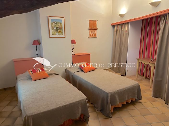 Image No.13-6 Bed House for sale