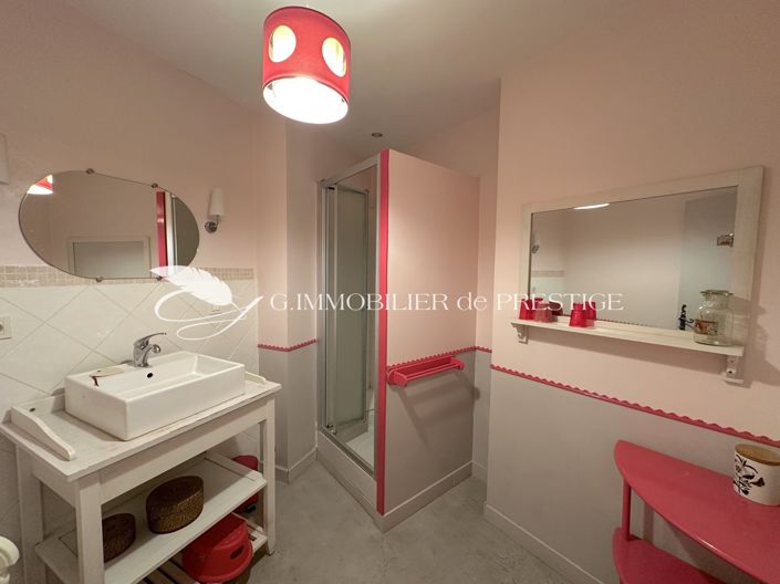 Image No.14-6 Bed House for sale