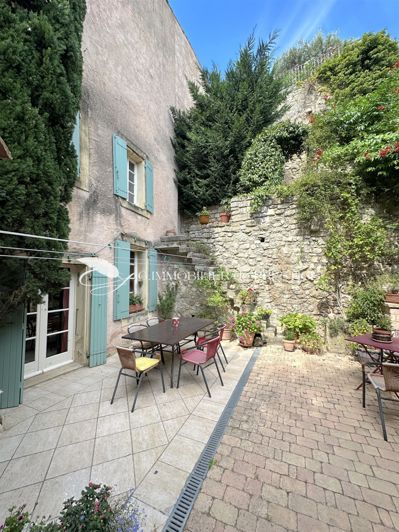 Image No.2-6 Bed House for sale