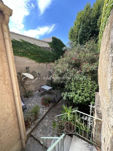 Image No.24-6 Bed House for sale