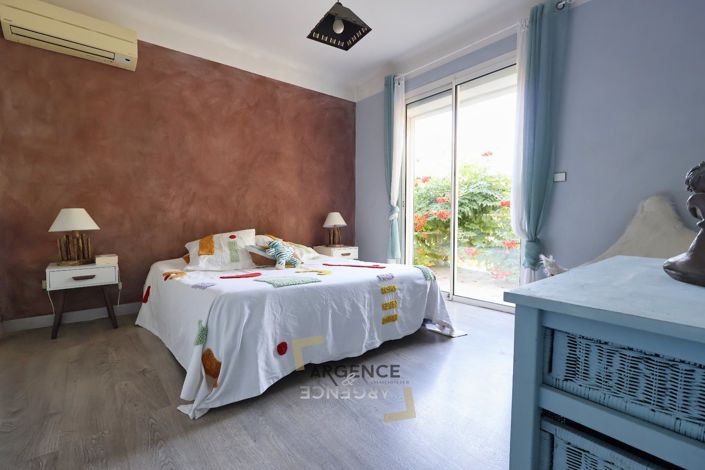 Image No.16-3 Bed House for sale