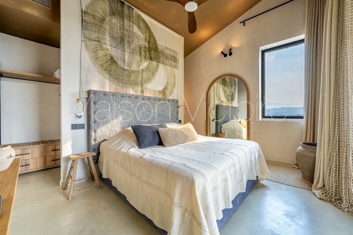 Image No.16-6 Bed House for sale