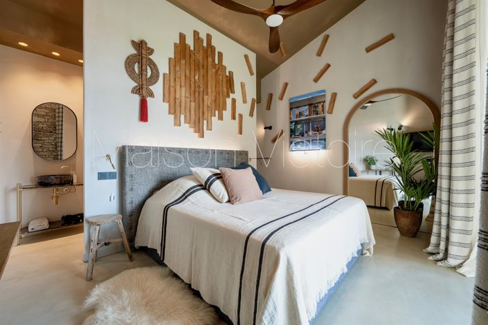 Image No.20-6 Bed House for sale