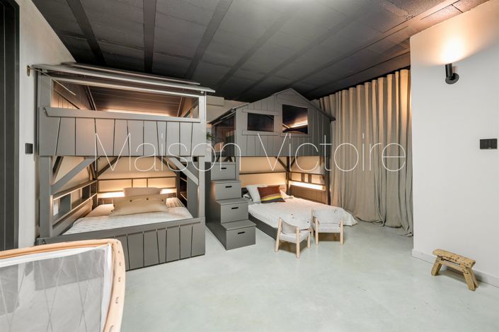 Image No.26-6 Bed House for sale