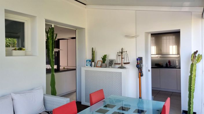 Image No.14-3 Bed House for sale