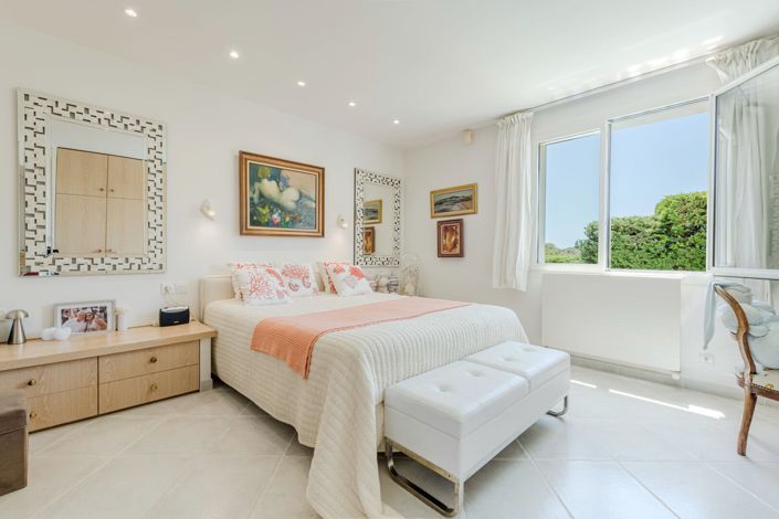 Image No.7-3 Bed House for sale