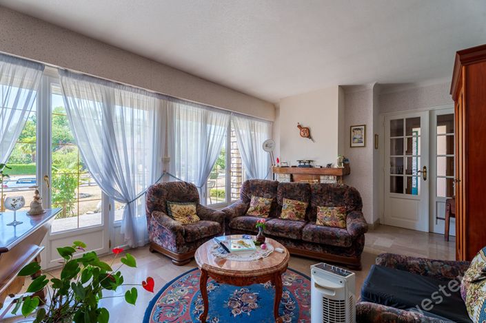 Image No.4-2 Bed House for sale