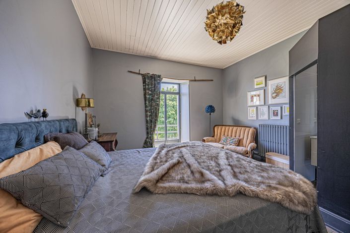 Image No.17-8 Bed House for sale