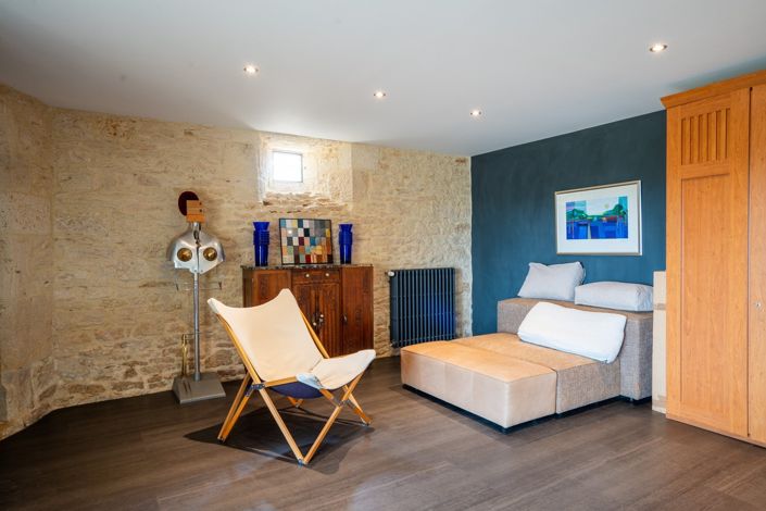 Image No.19-8 Bed House for sale