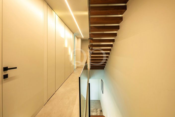 Image No.27-3 Bed House for sale