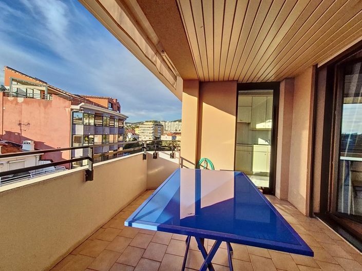 Image No.5-Appartement de 2 chambres à vendre à Cannes
