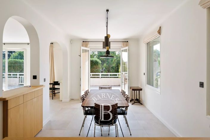 Image No.10-5 Bed House for sale