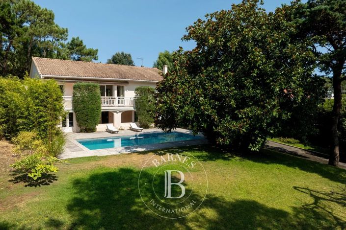 Image No.2-5 Bed House for sale